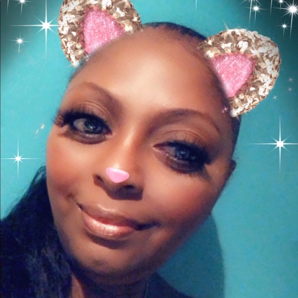 Meet your Posher, Cami - Picture 1 of 1